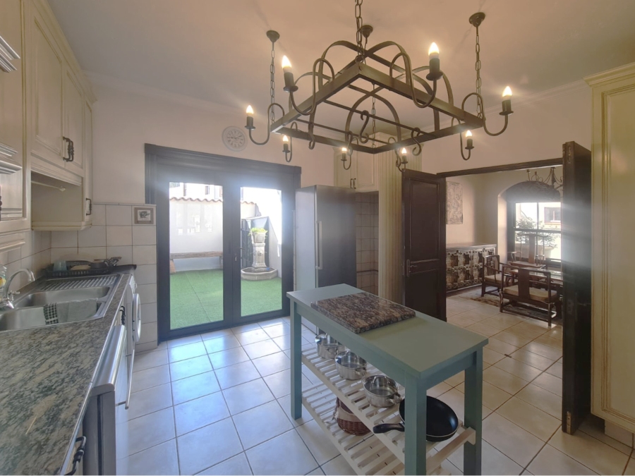 To Let 3 Bedroom Property for Rent in Estate D Afrique North West